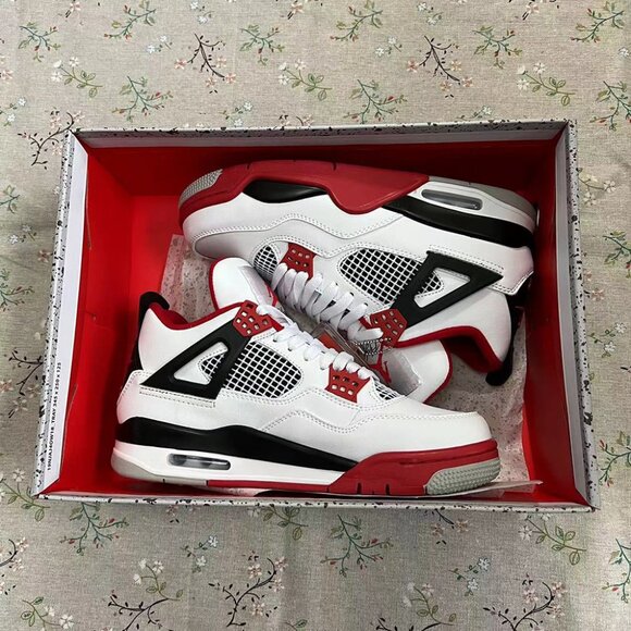 Nike Air Jordan 4 Retro Fire Red Unisex - Picture 1 of 6